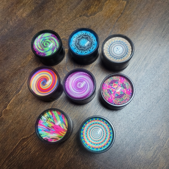 3 Piece Metal Herb Grinder - Picture 1 of 3